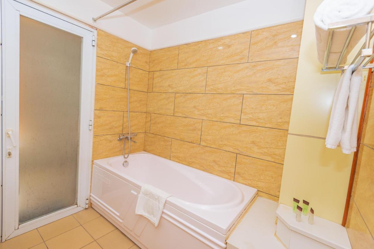 Lotus Hotel Hai Duong Dış mekan fotoğraf